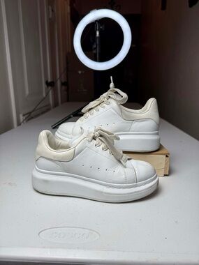 Alexander McQueen White n Lavender Leather Kids Sneaker Sz 32C/US 1